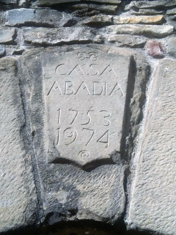 Casa-Abadia De Banaguas Apartment Luaran gambar
