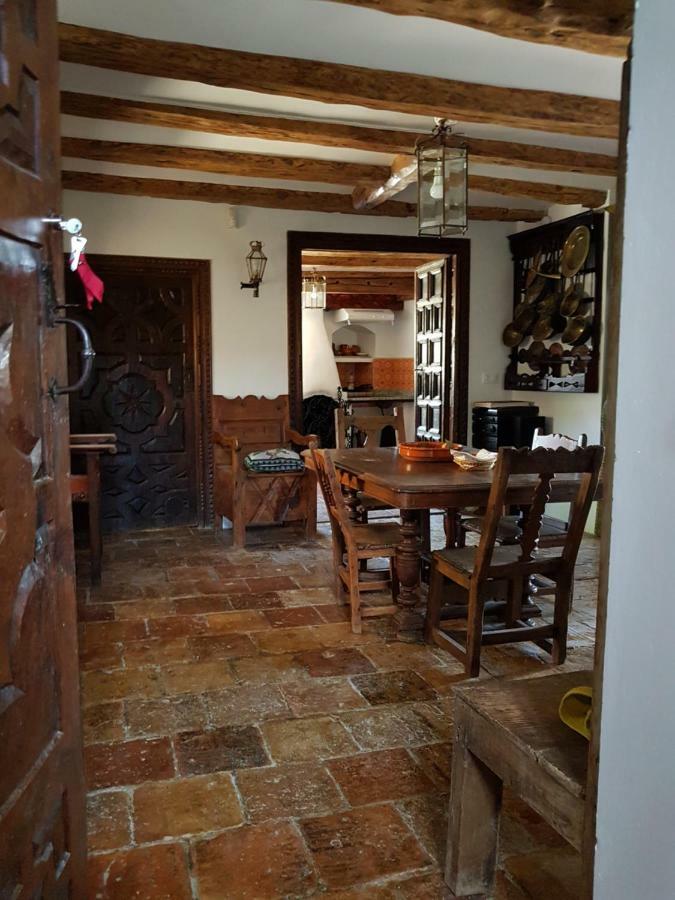 Casa-Abadia De Banaguas Apartment Luaran gambar