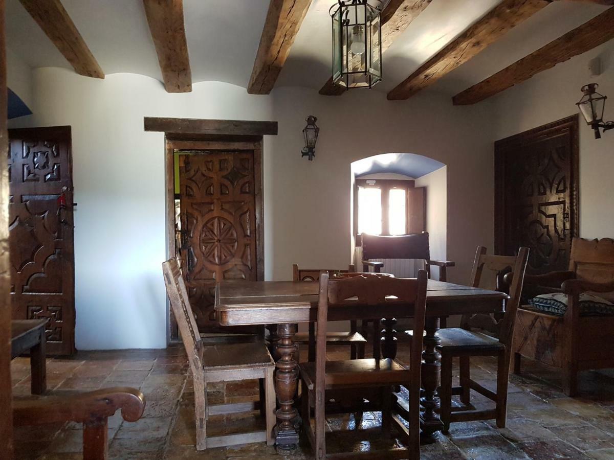 Casa-Abadia De Banaguas Apartment Luaran gambar